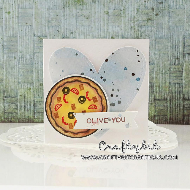 Second card in my Valentines serie is not pink and fluffy but instead using blues and browns. It's my entry in the @lawnscapingchallenge which is watercolour, I've used my distress inks both for the heart and also for the pizza. Using Pizza My Heart stamp